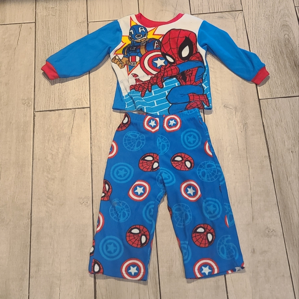 🍁Marvel Spiderman Captain America fleece pajamas🧁
